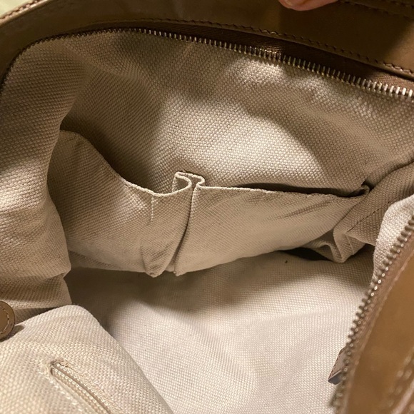 100% Authentic Gucci hand bag. Great pre-loved condition. - Picture 7 of 12
